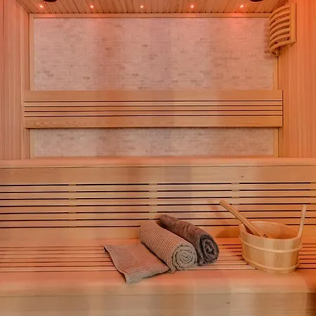 Evo Boutique & Отель Беллария-Иджеа-Марина