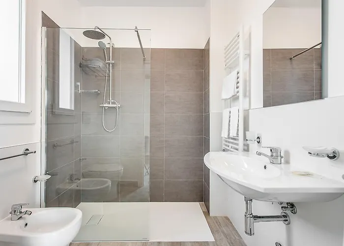 Evo Boutique & Bellaria – Igea Marina